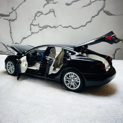 Tesla Model S 1:24 diecast scale model car collectible
