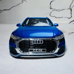 Audi Q8 1:24 diecast scale model car collectible