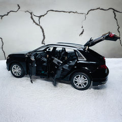 Audi Q8 1:24 diecast scale model car collectible