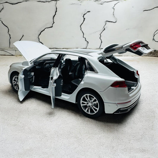Audi Q8 1:24 diecast scale model car collectible