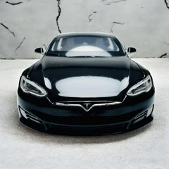 Tesla Model S 1:24 diecast scale model car collectible