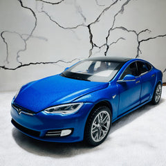 Tesla Model S 1:24 diecast scale model car collectible