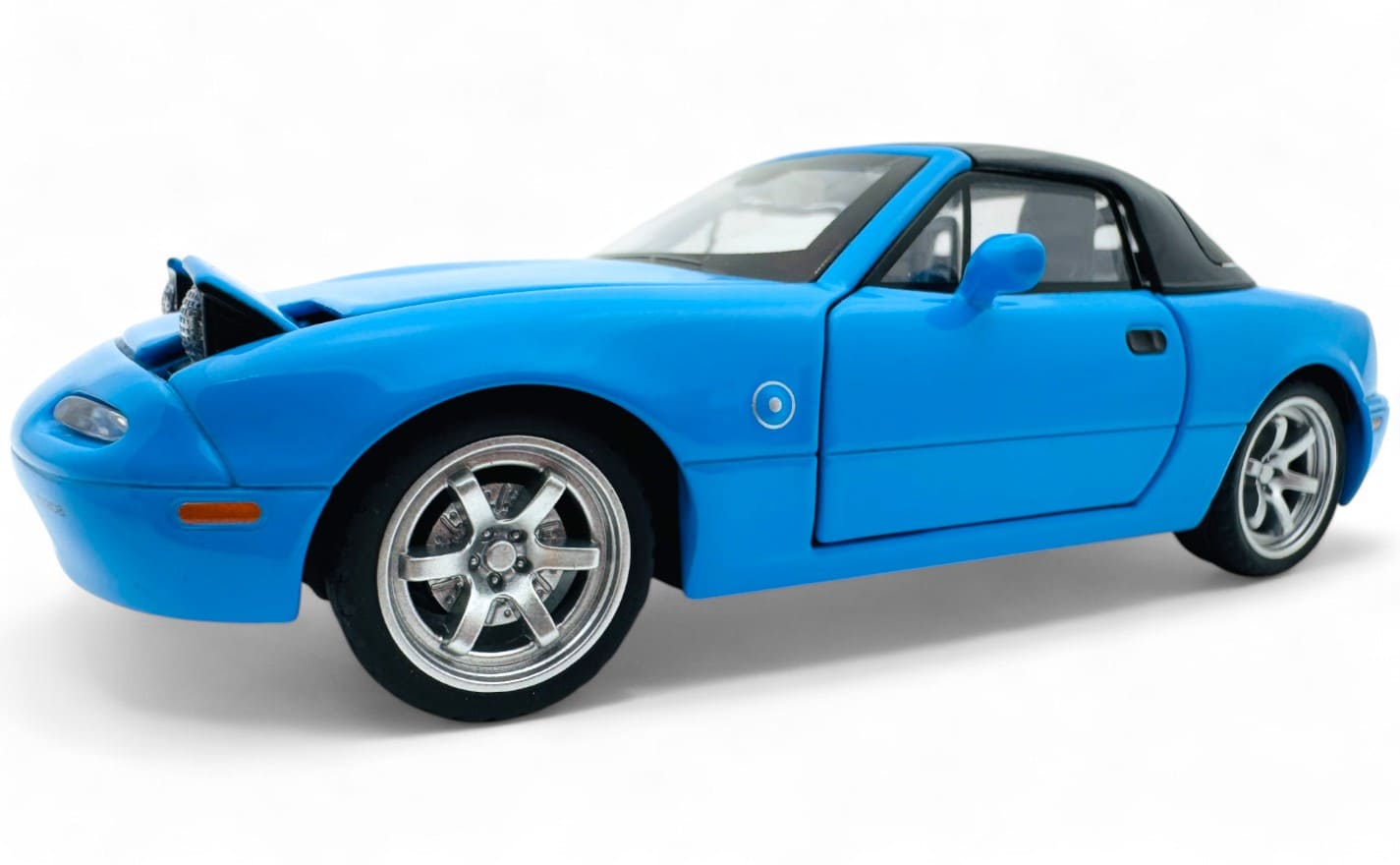 1990 Mazda MX-5 roadster 1:24 Scale Model collectible
