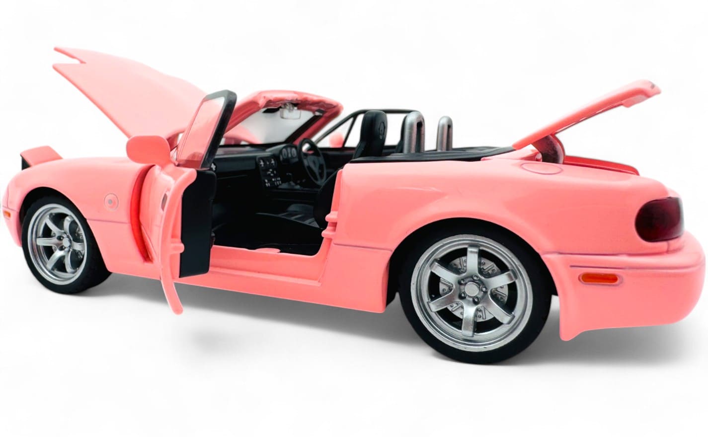 1990 Mazda MX-5 roadster 1:24 Scale Model collectible