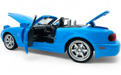 1990 Mazda MX-5 roadster 1:24 Scale Model collectible
