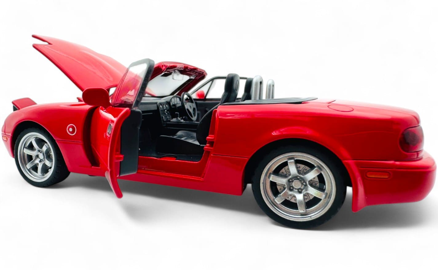 1990 Mazda MX-5 roadster 1:24 Scale Model collectible