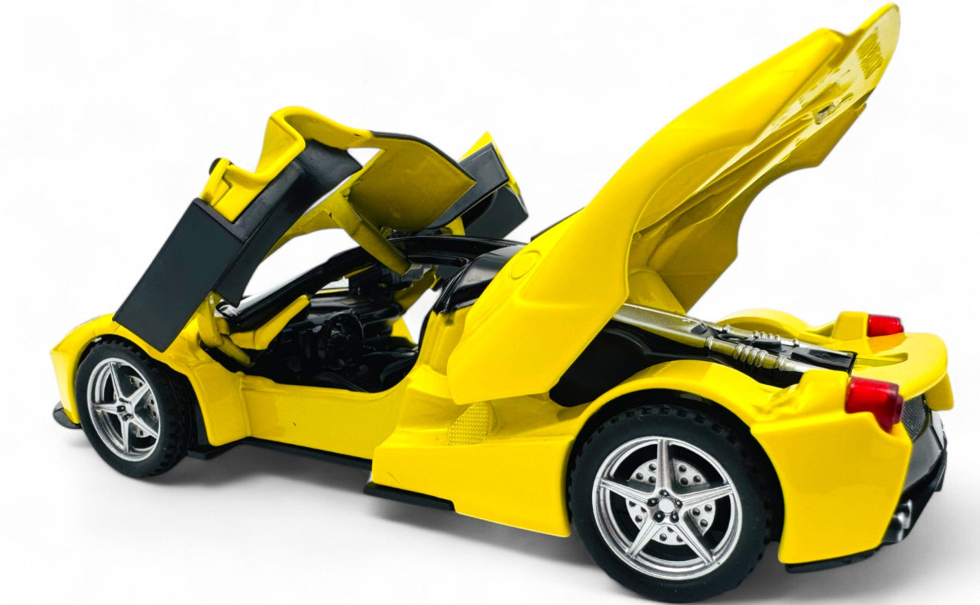 Ferrari LaFerrari 1:24 diecast scale model car collectible
