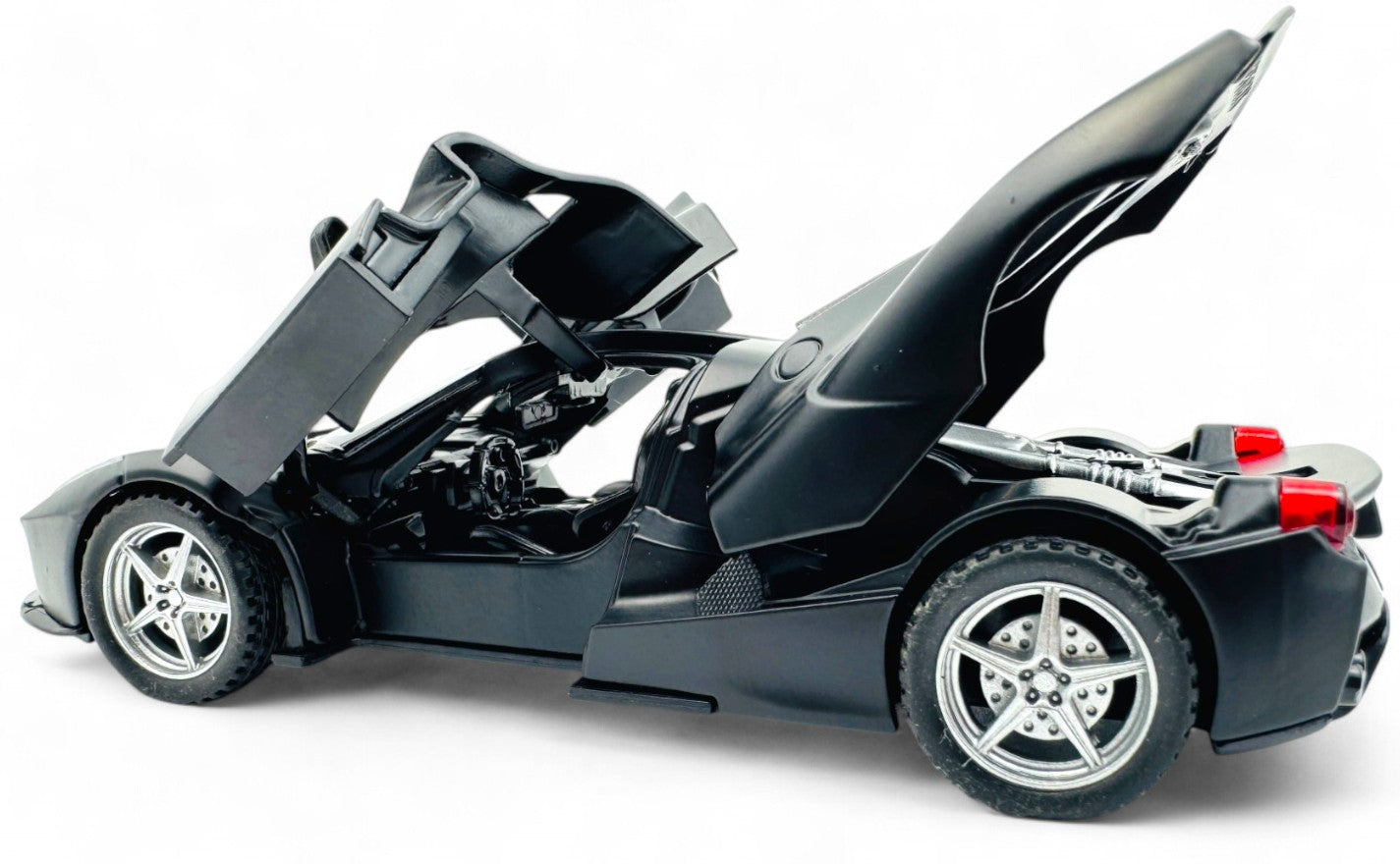 Ferrari LaFerrari 1:24 diecast scale model car collectible
