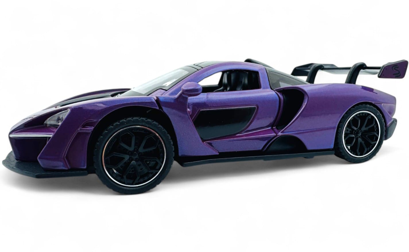 McLaren Senna 1:24 diecast scale model car