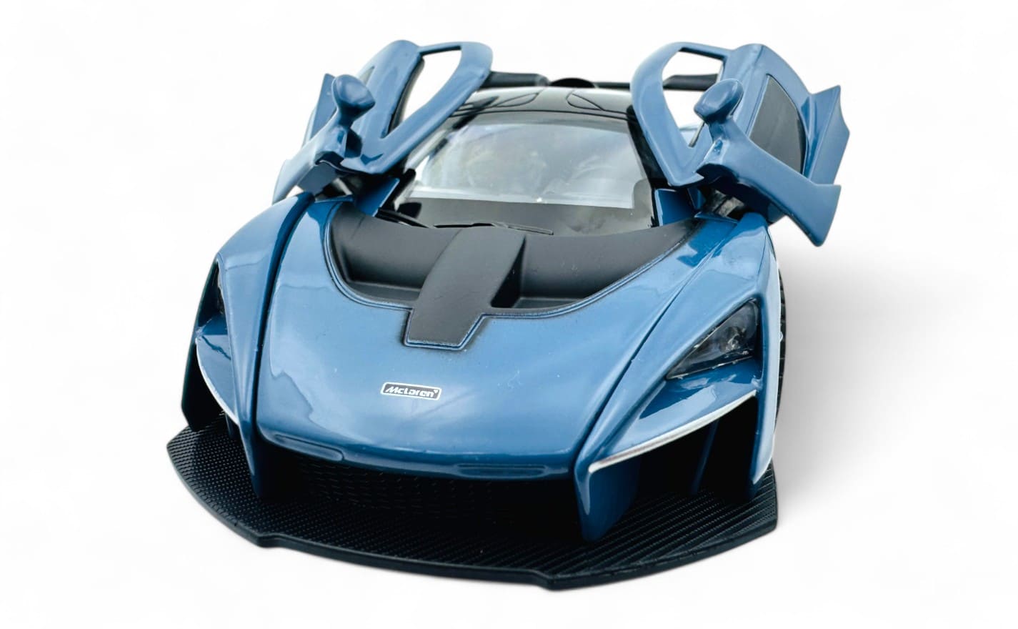 McLaren Senna 1:24 diecast scale model car