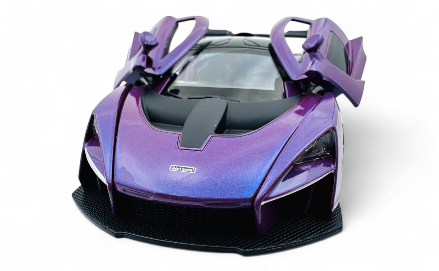 McLaren Senna 1:24 diecast scale model car