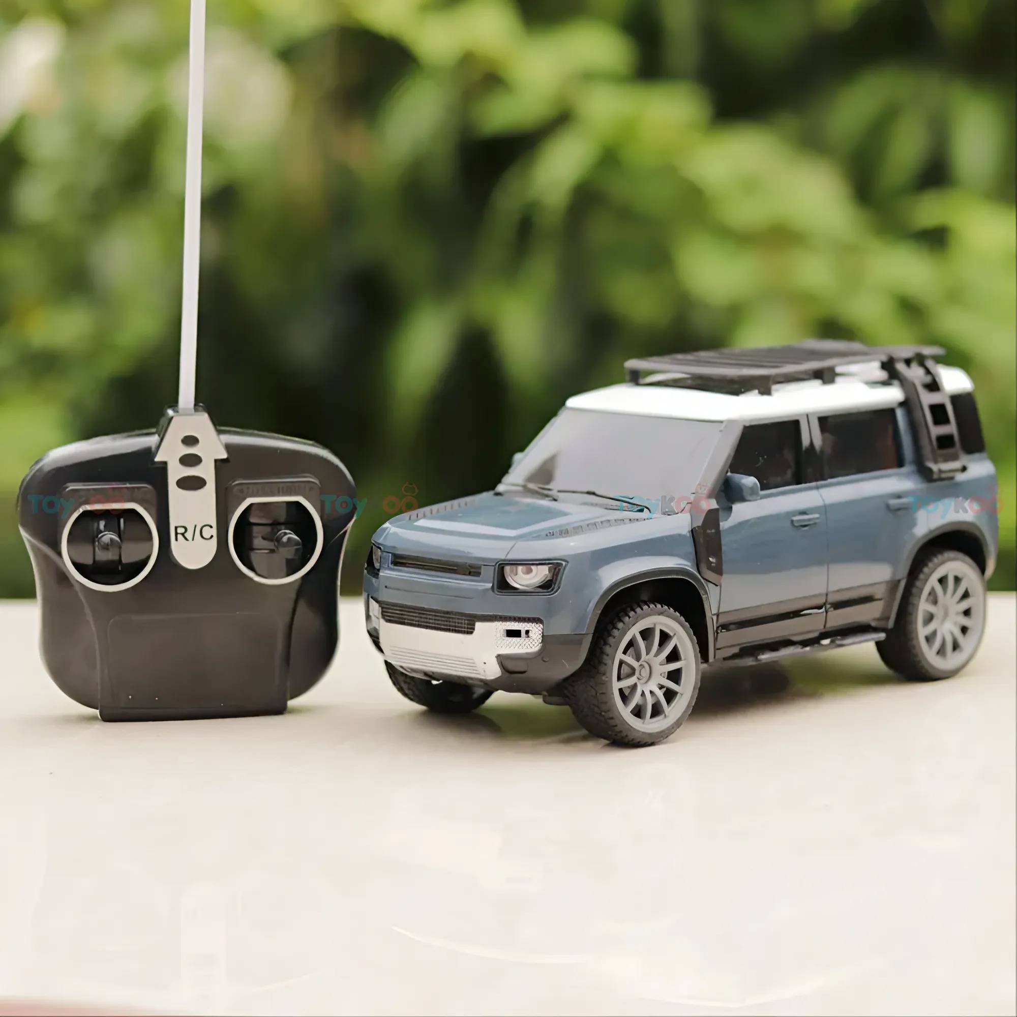 Remote Controlled Resembling Land Rover Defender Car | 1:16 Scale