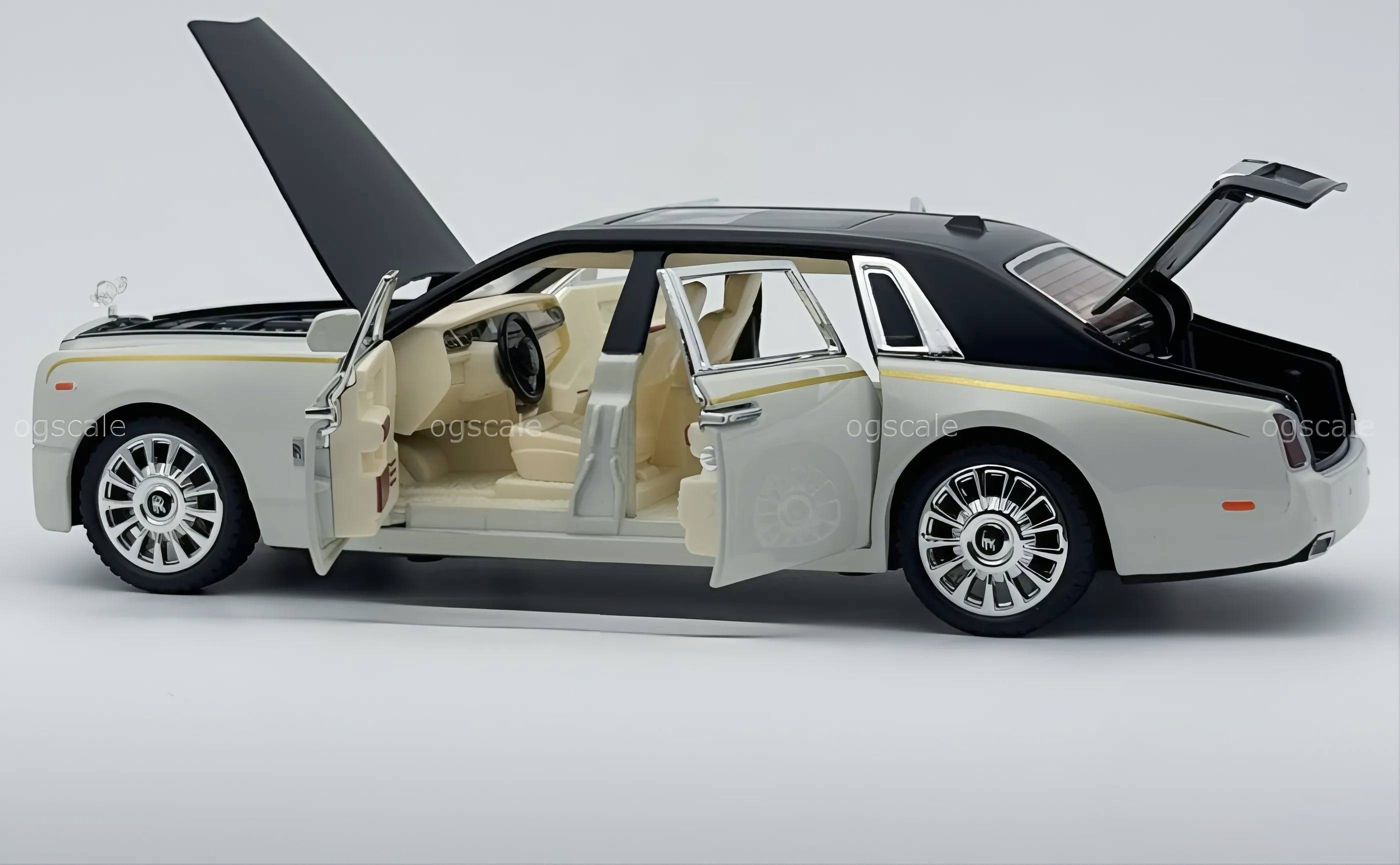 Rolls Royce Phantom 1:24 diecast scale model car collectible | Assorted Color