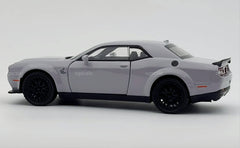 Dodge Challenger SRT Hellcat 1:24 diecast scale model car