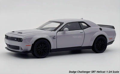 Dodge Challenger SRT Hellcat 1:24 diecast scale model car