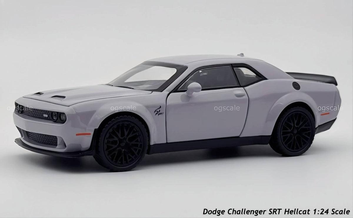 Dodge Challenger SRT Hellcat 1:24 diecast scale model car