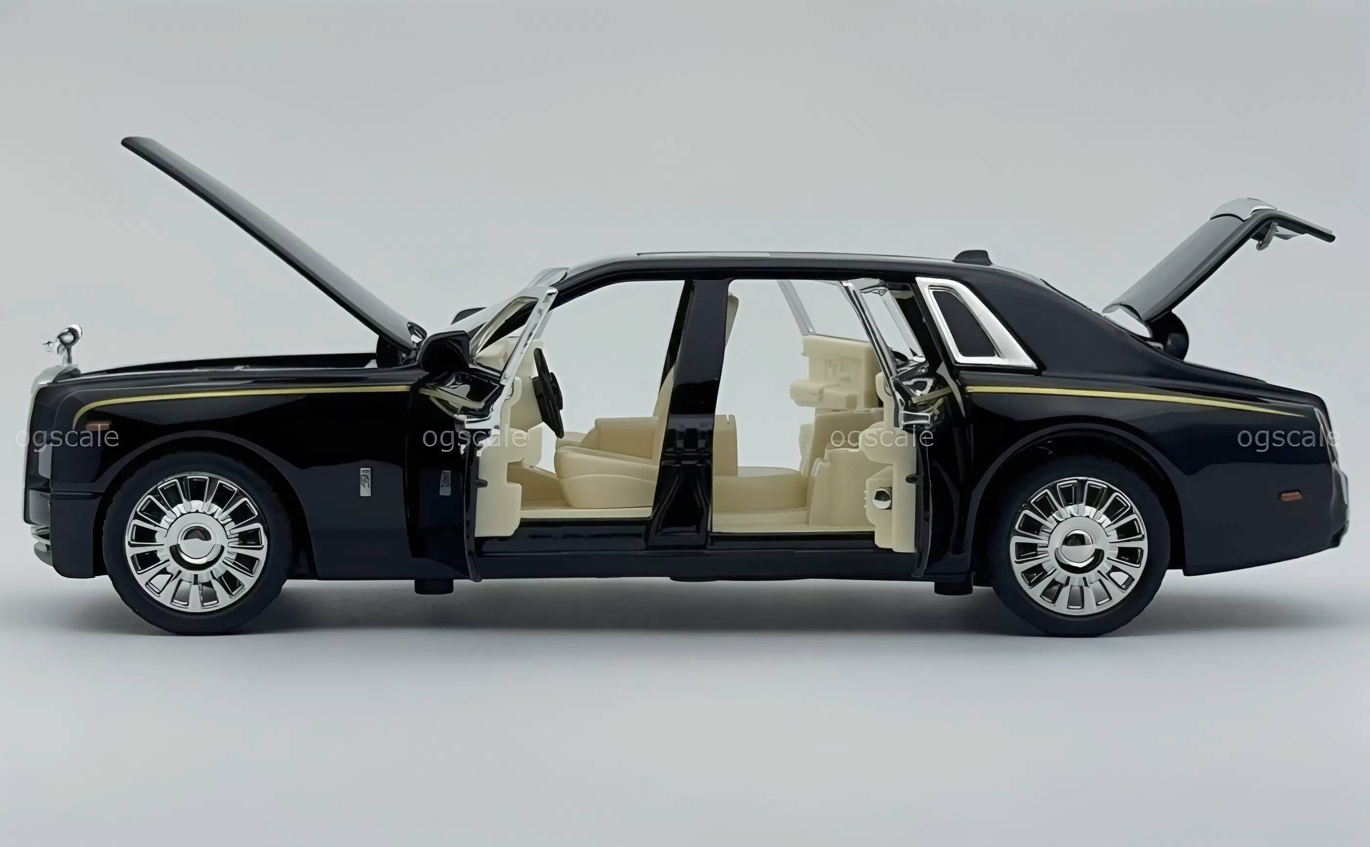 Rolls Royce Phantom 1:24 diecast scale model car collectible | Assorted Color