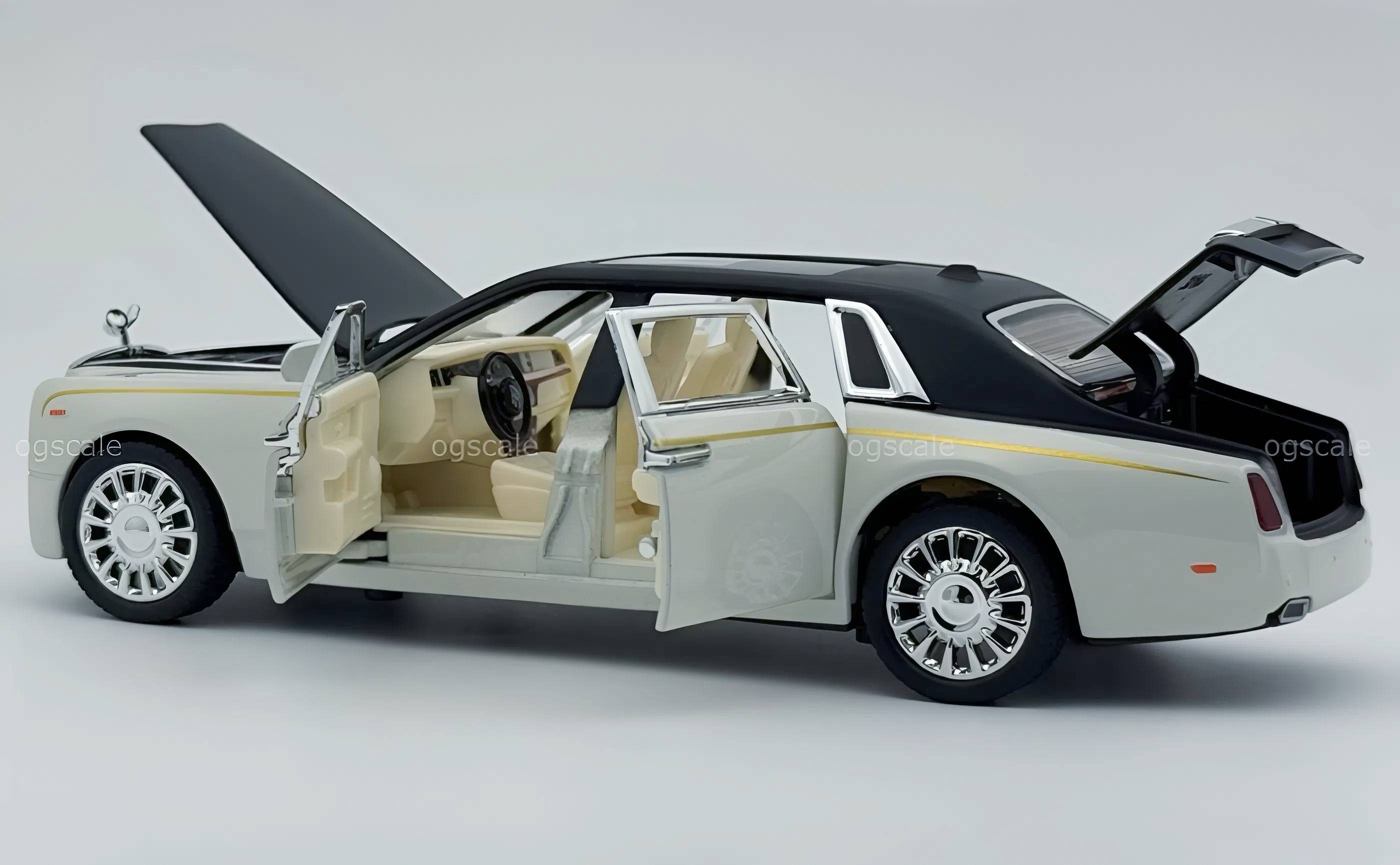 Rolls Royce Phantom 1:24 diecast scale model car collectible | Assorted Color